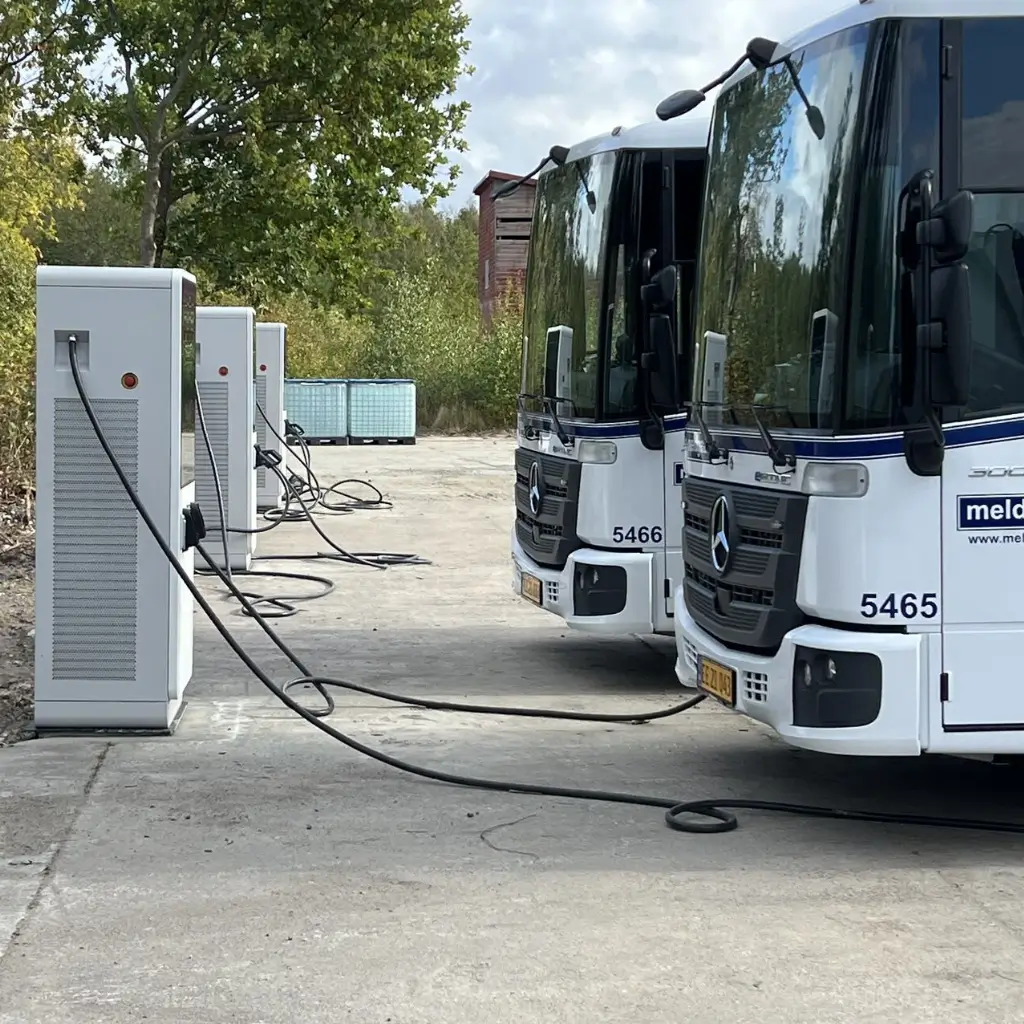 How Much Does a Commercial EV Charging Station Cost Top Factors to Consider (1) (1).webp