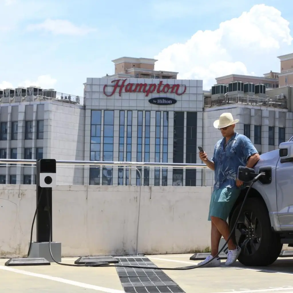 How the Hospitality Industry Benefits From Installing Public EV Charging Stations (2).webp