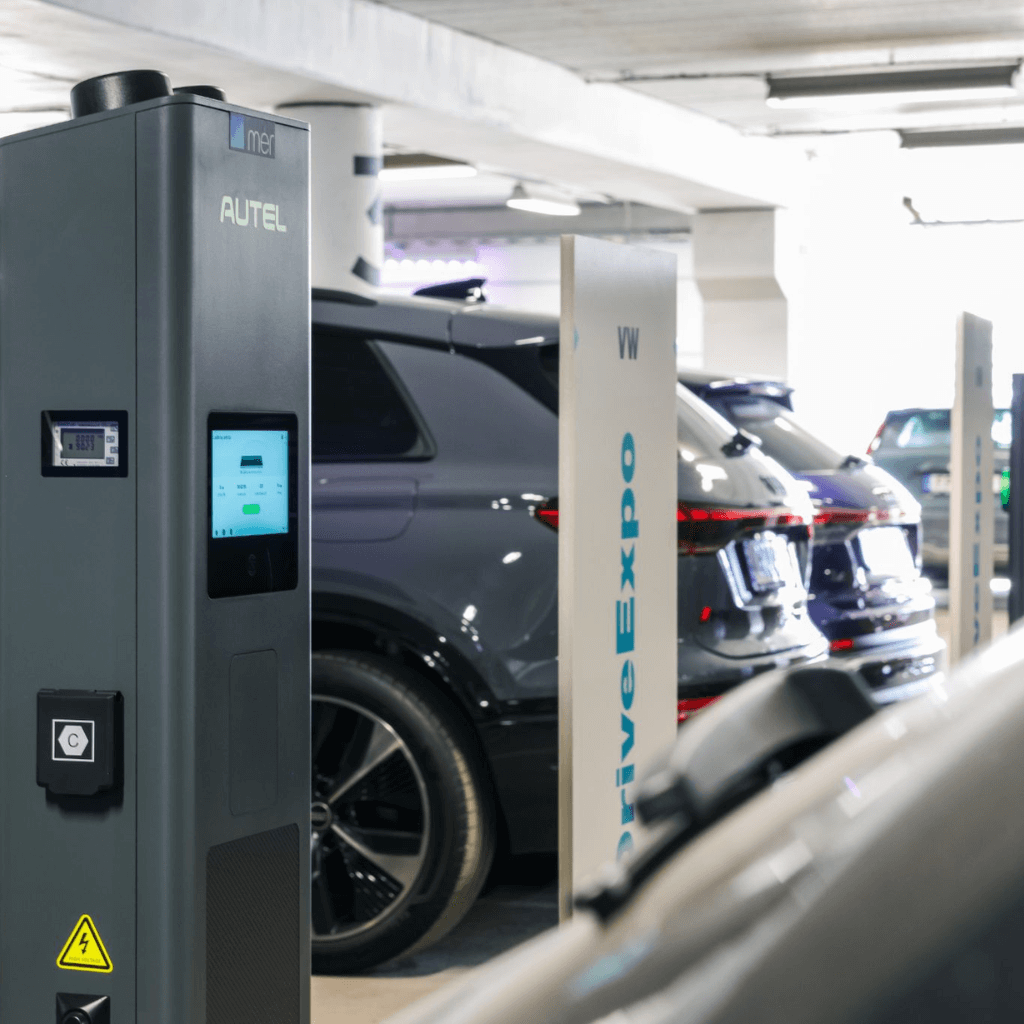 charging station is needed for all-electric cars (1).png